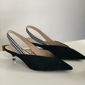 LIKE NEW ZARA SLINGBACK SUEDE HEELS WITH GINGHAM DETAIL.